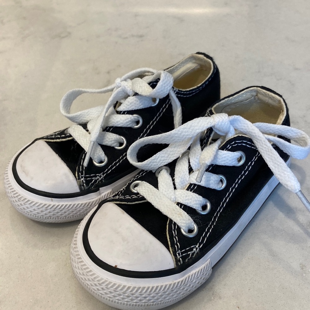 Kids converse unisex black and white